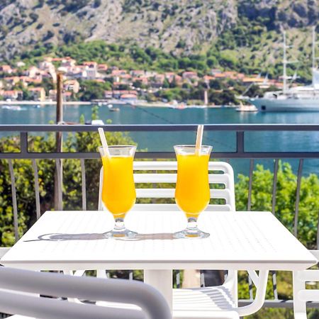 Apartments Doncic Kotor Exteriör bild