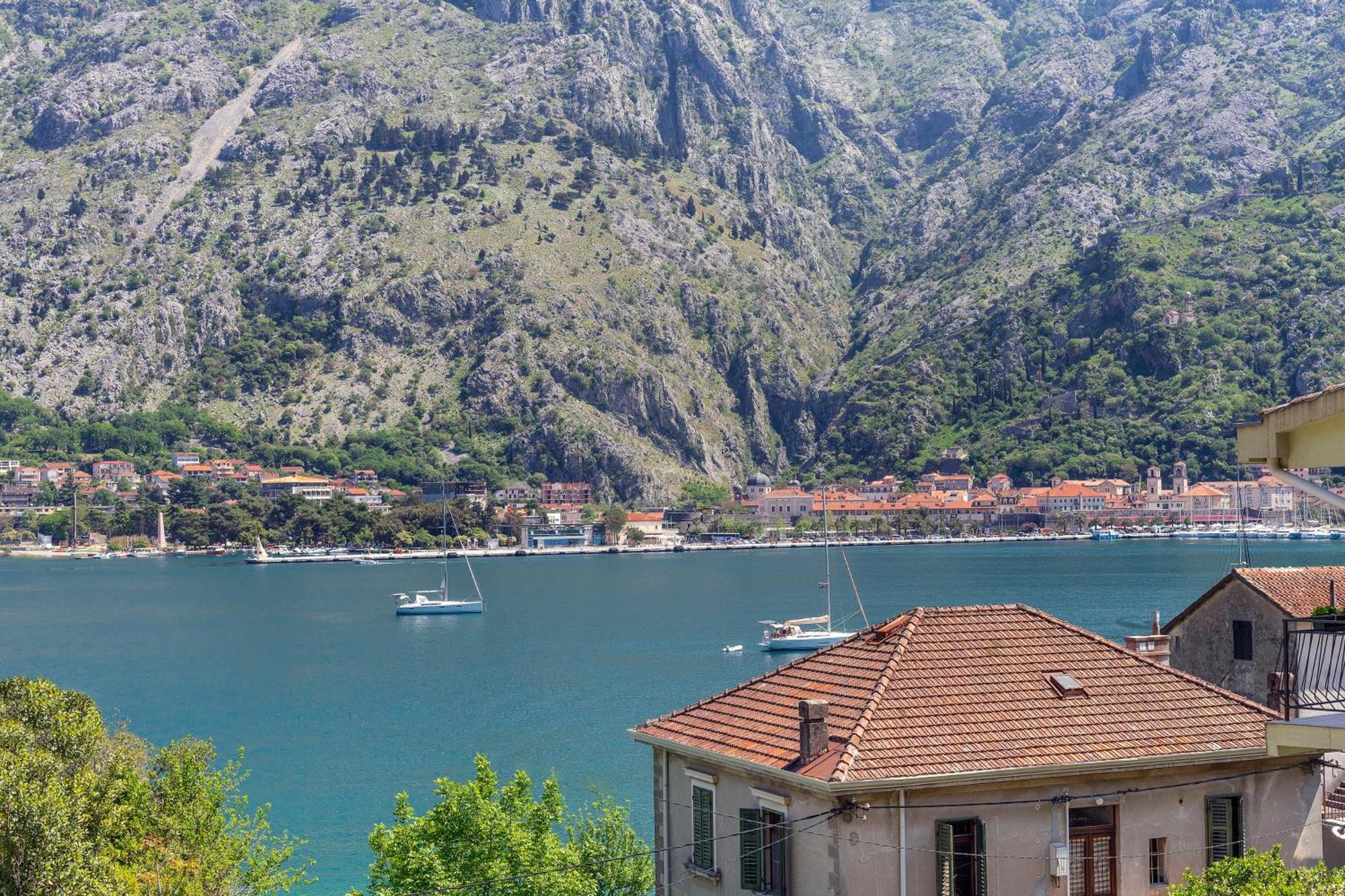 Apartments Doncic Kotor Exteriör bild
