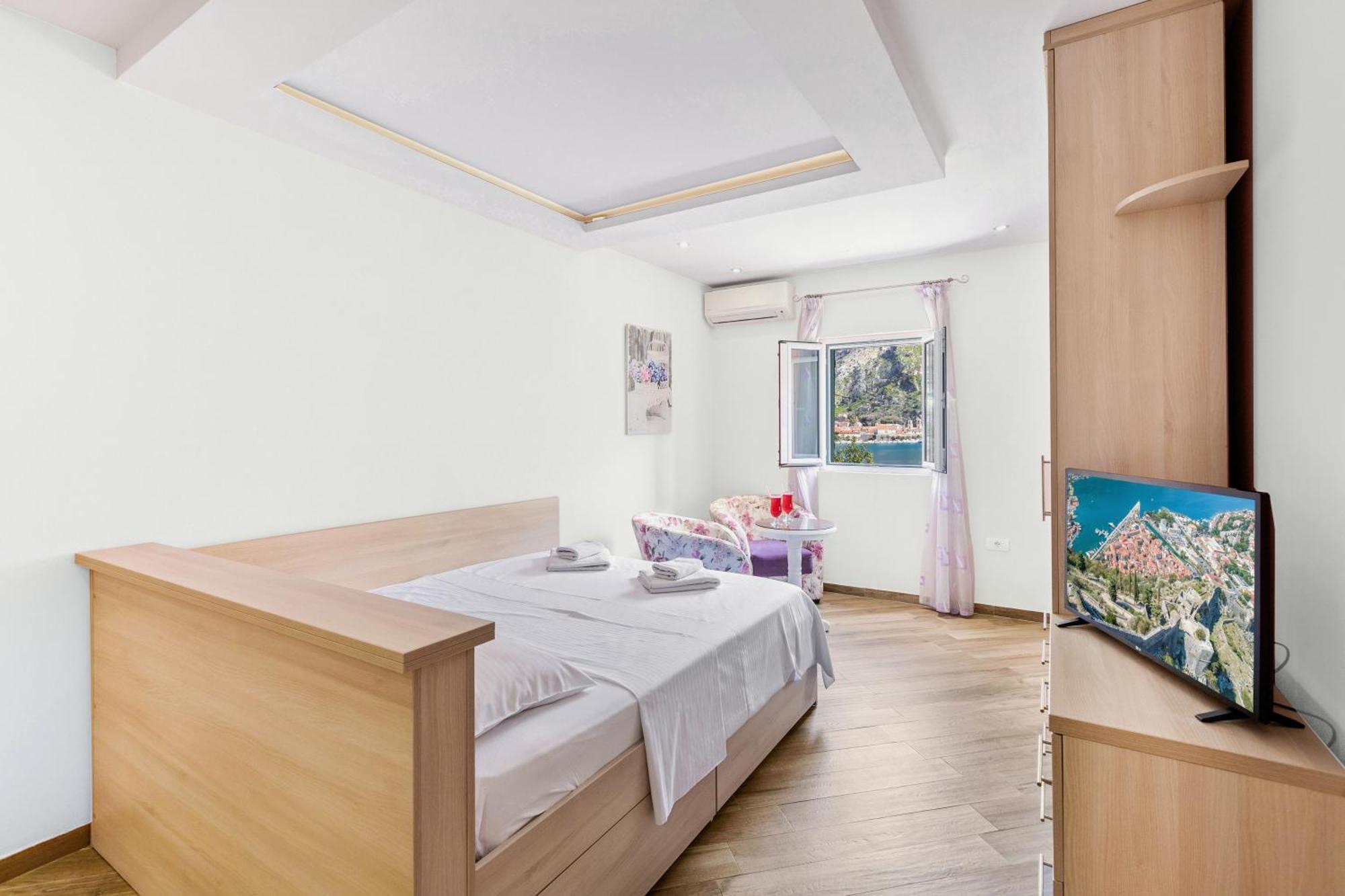 Apartments Doncic Kotor Exteriör bild