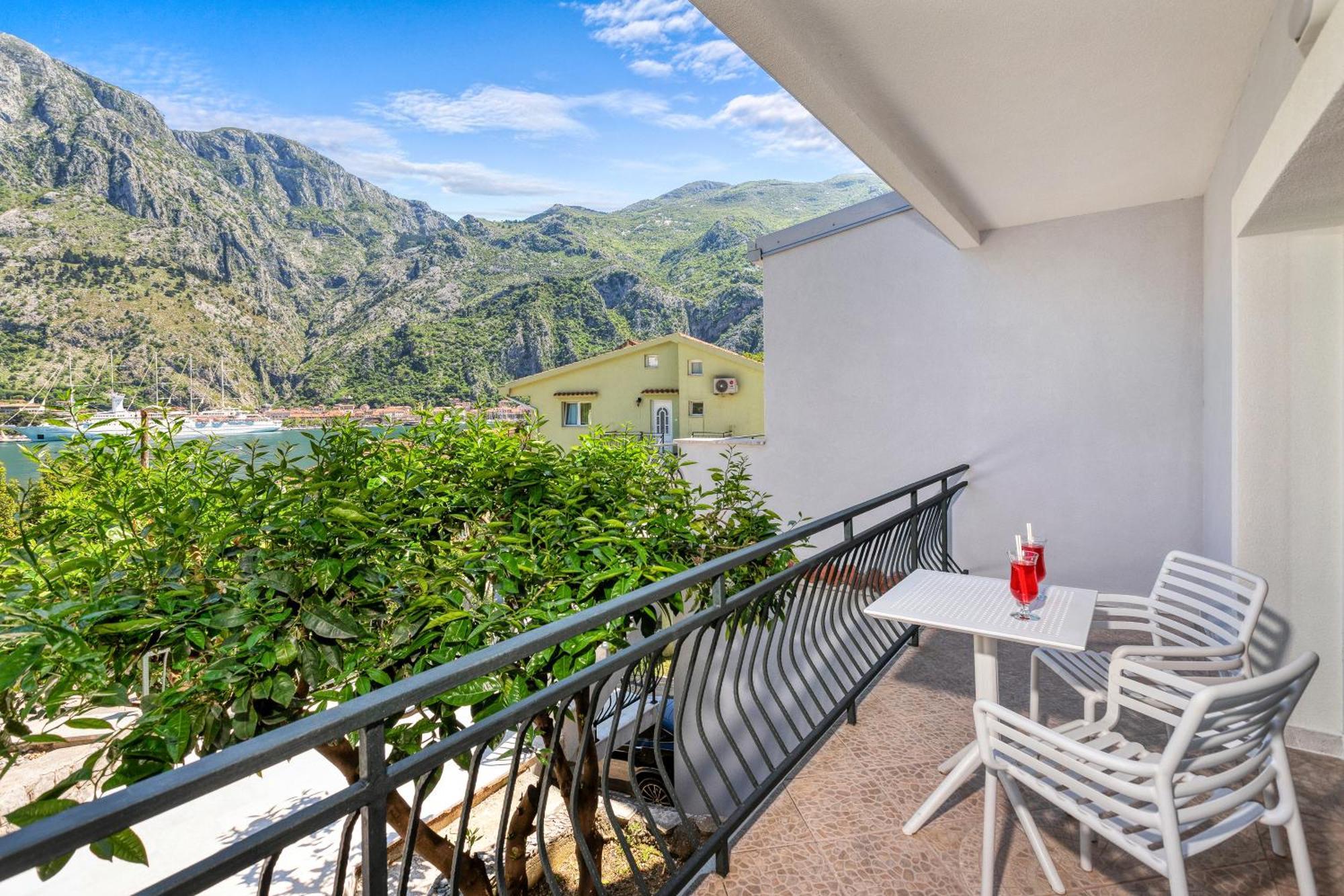 Apartments Doncic Kotor Exteriör bild