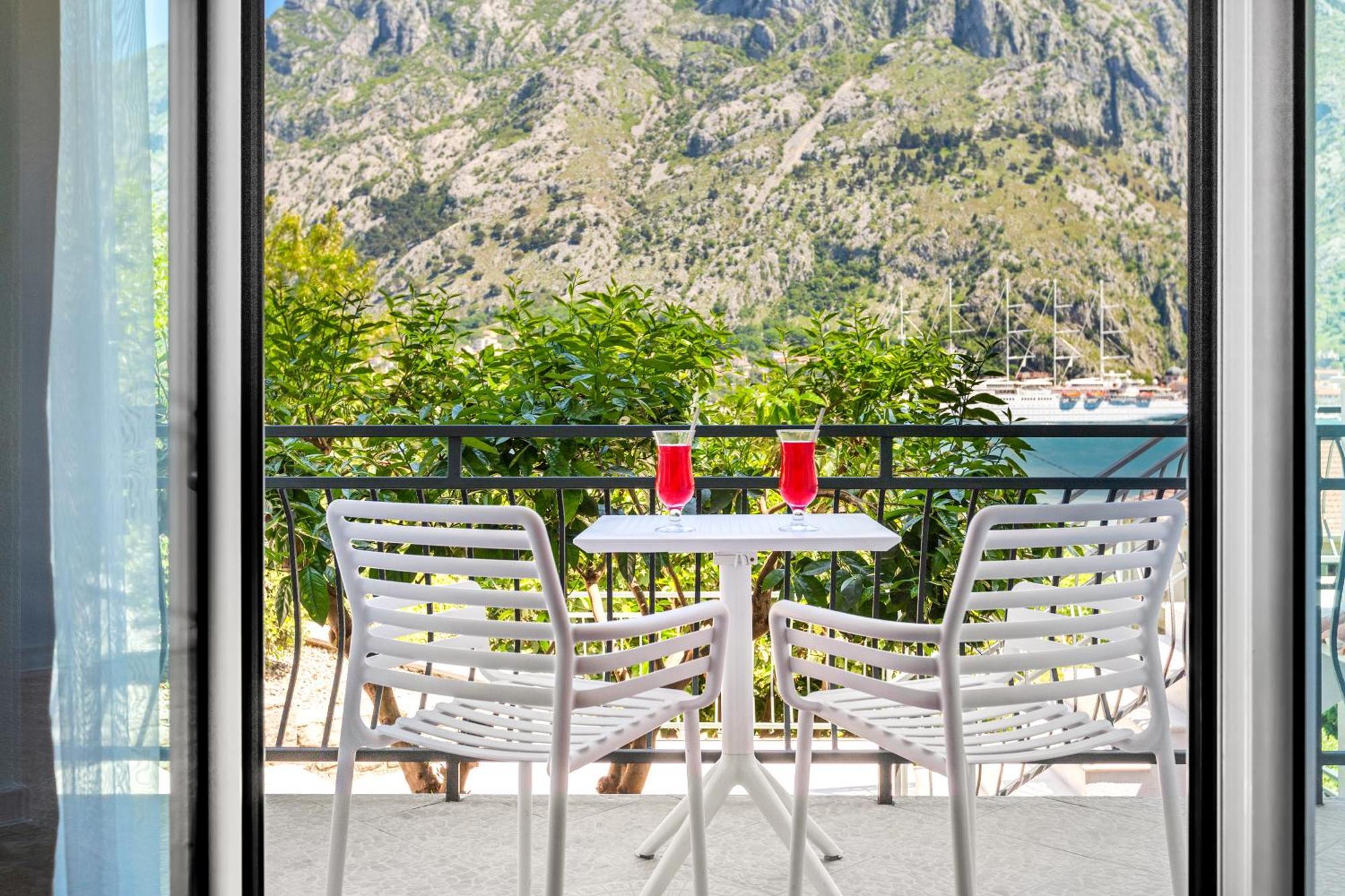Apartments Doncic Kotor Exteriör bild