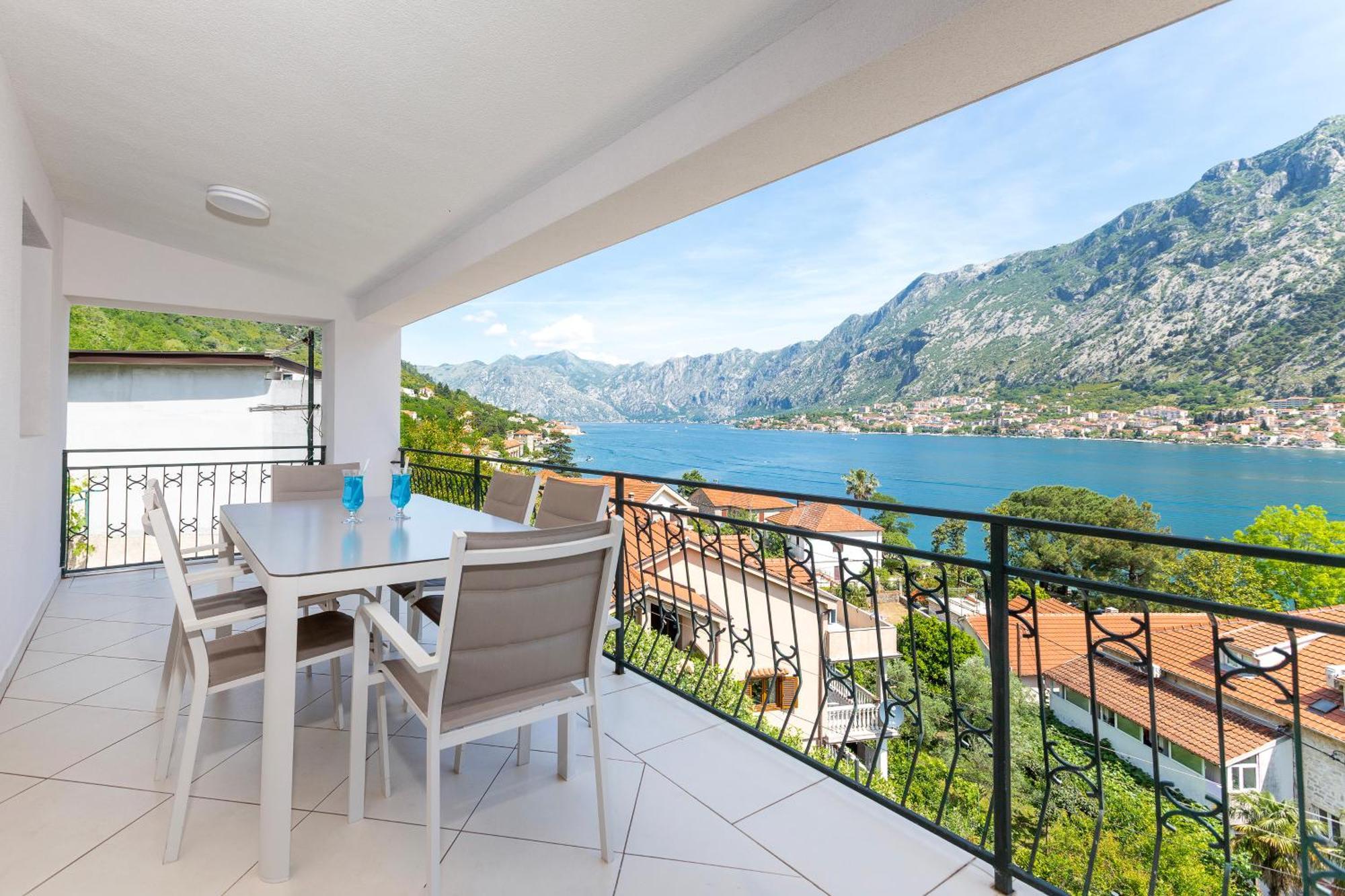 Apartments Doncic Kotor Exteriör bild