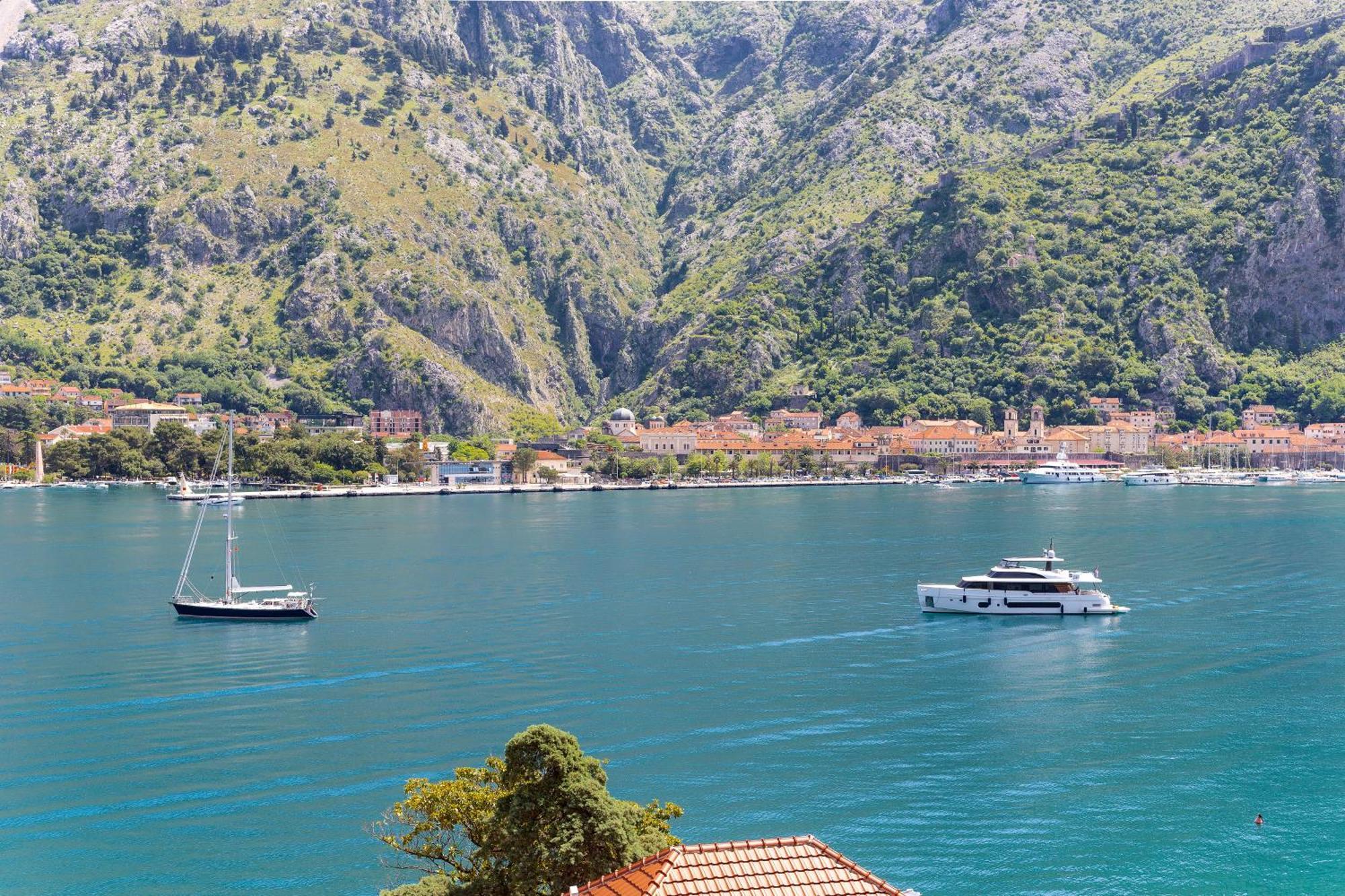 Apartments Doncic Kotor Exteriör bild